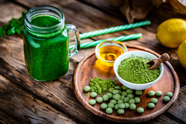 istock Healthy eating: Moringa oleifera powder, pills and detox drink 1335399973