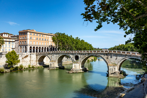 Ponte Sisto, bridge crossing the Tiber river, linking Via dei Pettinari to Piazza Trilussa in Rome, Italy