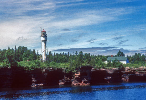 istock Apostle Islands National Lakeshore - Lighthouse Horizontal - 2005 1335433095
