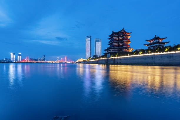 istock Tengwang pavilion at night 1335504471