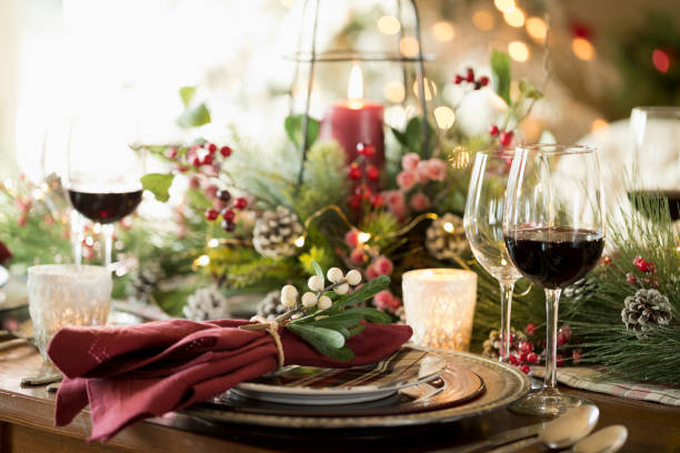christmas holiday dining table - dining table food elegance imagens e fotografias de stock