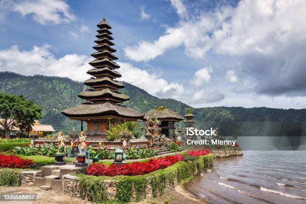 Bali Indonesia Lake Bratan Ulun Danu Bratan Hindu Temple Stock Photo - Download Image Now