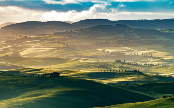 istock Tuscany Landscape At Sunset - Crete Senesi 1335663978