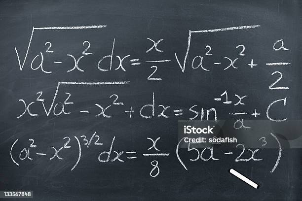 Математика — стоковые фотографии и другие картинки Крупный план - Крупный план, Математическая формула, Без людей