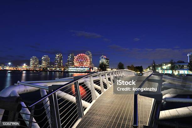 Vancouver Mondo Di Scienza Su Halloween - Fotografie stock e altre immagini di Ambientazione esterna - Ambientazione esterna, Arancione, Architettura