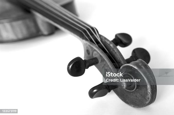 Voluta Del Violín Foto de stock y más banco de imágenes de Blanco y negro - Blanco y negro, Violonchelo, Antigualla