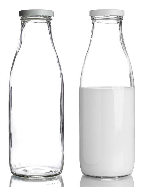 garrafas de leite - milk bottle milk bottle empty - fotografias e filmes do acervo