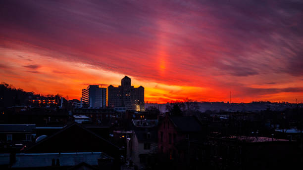istock Pittsburgh skyline at sunset time 1335758482