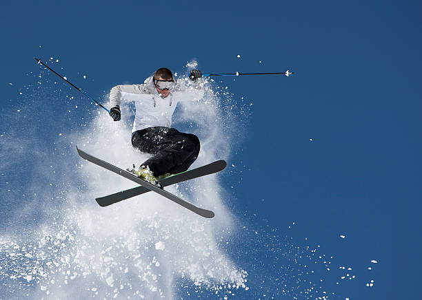 スキージャンプ - powder snow skiing agility jumping ストックフォトと画像