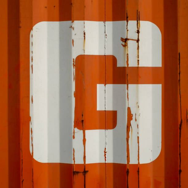 istock Single letter G on an orange background 1335879176