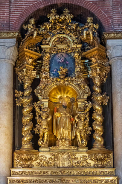 istock Cremona, the Baptistery (Lombardy, Italy) 1335885090