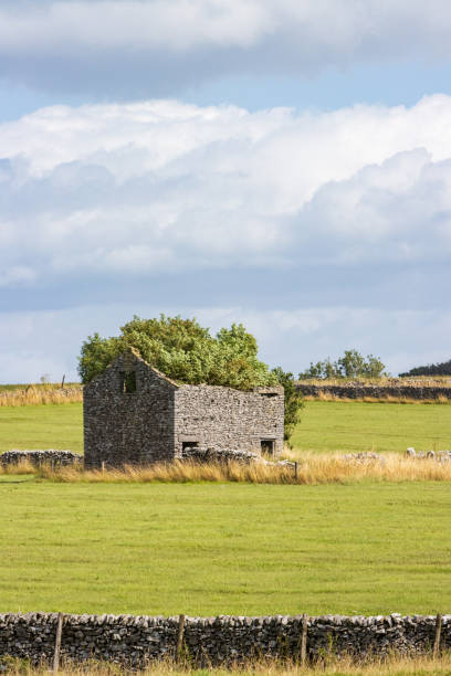 istock Abandoned Building on Peak District National Park in Derbyshire, England 1335973386