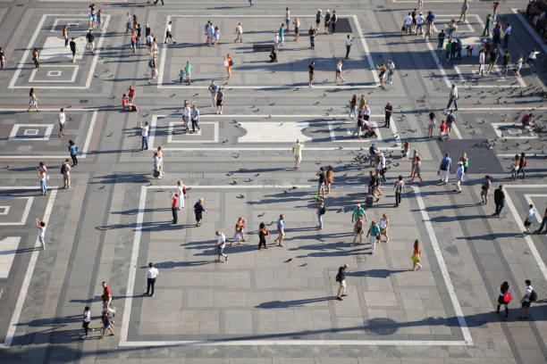 istock Milan Duomo Plaza 1335994758