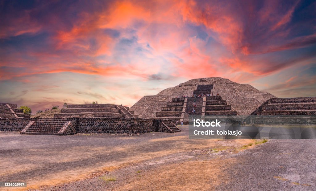 Pirâmides Maias e Astecas no México - Foto de stock de Mérida - Yucatán royalty-free