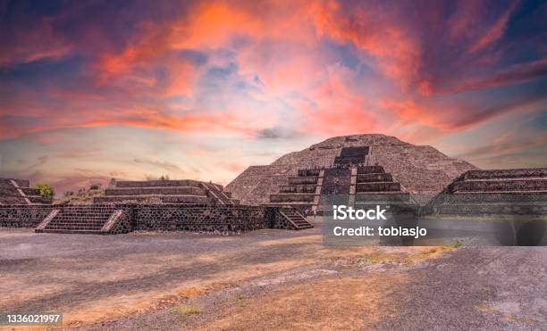 Foto de Pirâmides Maias E Astecas No México e mais fotos de stock de Mérida - Yucatán - Mérida - Yucatán, México, Teotihuacan