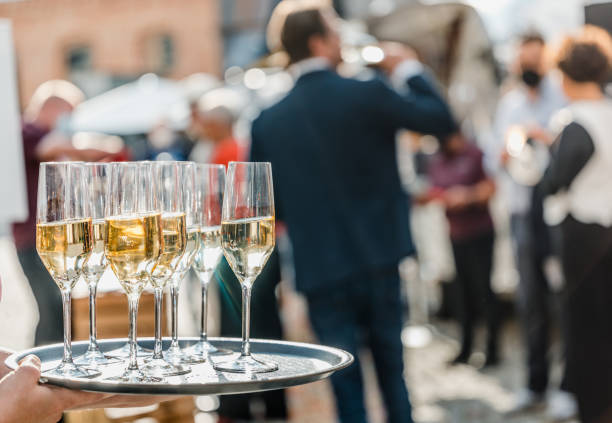 シャンパンフルート - wedding champagne table wedding reception ストックフォトと画像