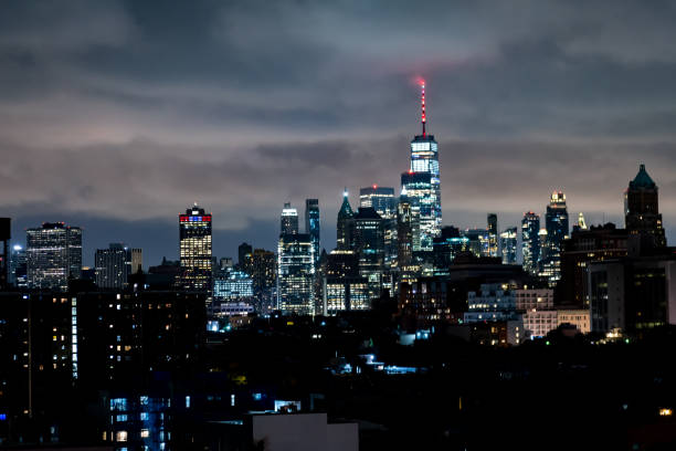 istock Skyline of Brooklyn and Lower Manhattan at night 1336100908