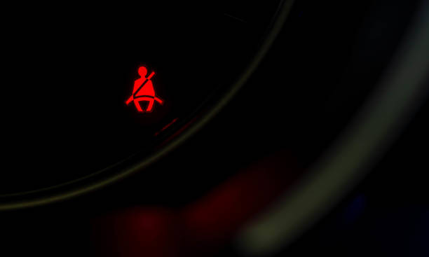 spia per cinture di sicurezza - warning sign seat belt foto e immagini stock