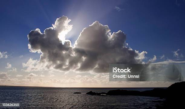 Raggi Del Sole - Fotografie stock e altre immagini di Acqua - Acqua, Blu, Cielo