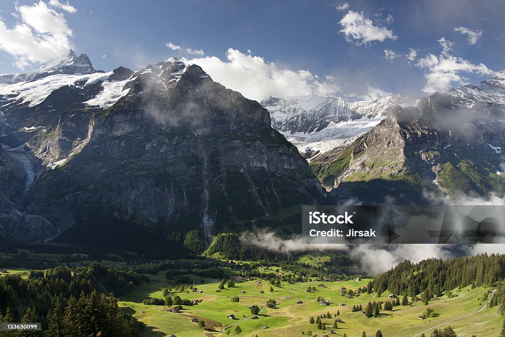 Schreckhorn en Alpes, Suiza - Foto de stock de Aire libre libre de derechos