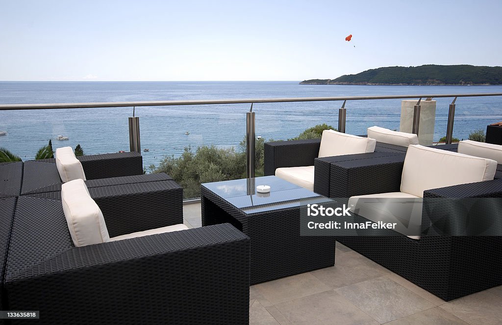 Bellissima vista dalla terrazza del Mediterraneo Paesaggio marino - Foto stock royalty-free di Spiaggia