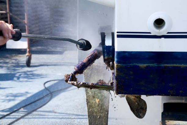 Boat hull cleaning water pressure washer