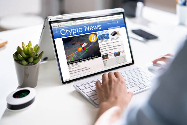 istock Reading Online Crypto Market Newspaper 1336414562