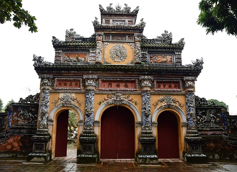 Truong Sanh Palace o Truong Sinh Palace (chino: 長生宮, transcrito: Truong Sanh Cung), también conocido como Truong Ninh Palace, Hue, Vietnam photo