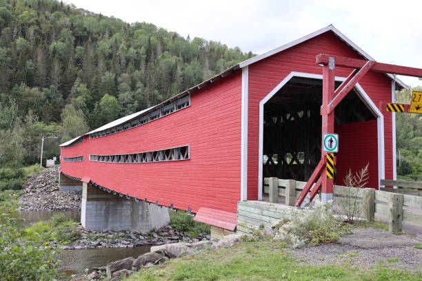 istock Covered Bridge On The Matapedia 1336492216