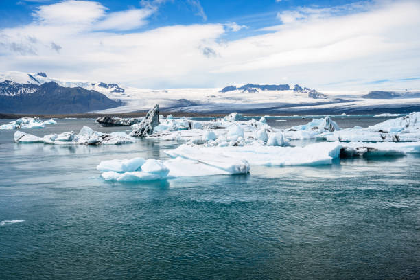 istock Glacier lagoon dotted with icebergs in southern Iceland 1336516566