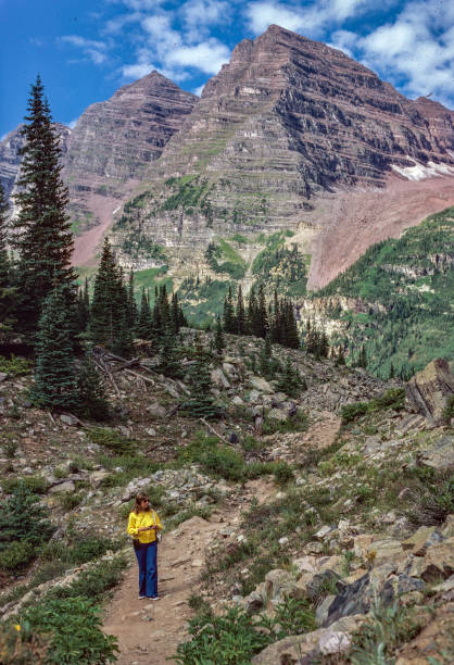 istock Colorado Maroon Bells - Summer Hiker on the Trail - 1977 1336536635