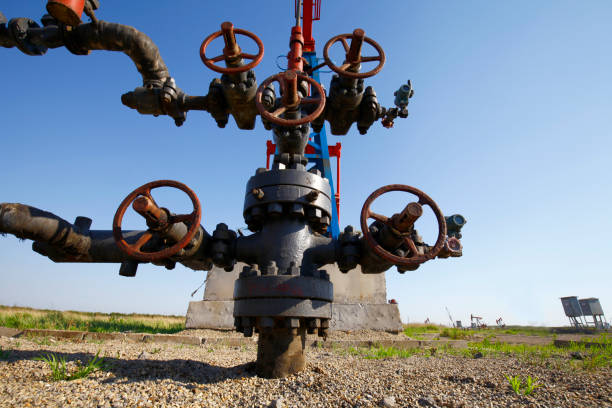 istock Oil pipes and valves 1336562795