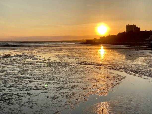 istock Sunset at Southend-on-Sea 1336671310