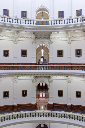 The central rotunda of the Texas state capitol building (Austin, Texas).