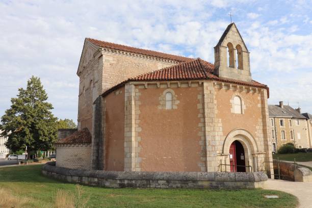 istock Poitiers - Baptistere Saint Jean 1336721476