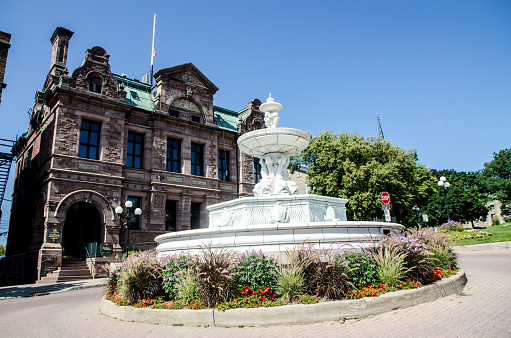Fulford fountain downtown Brockville durng summ\ner day