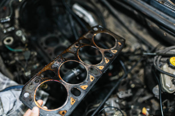 istock engine gasket, replacement of the cylinder block and head gasket. 1336740805