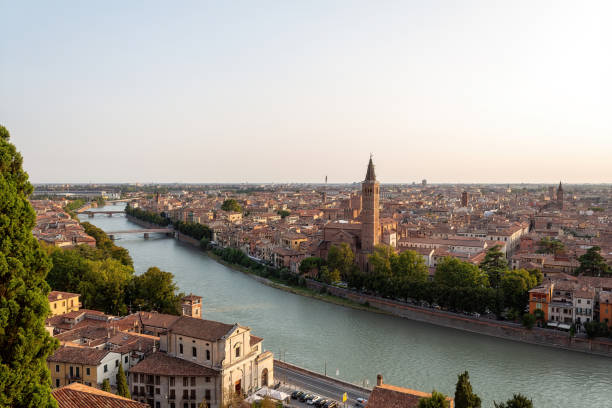 istock overview of verona_4 1336750215