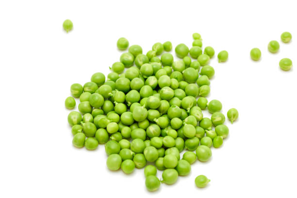 istock Fresh peas (legumes). Fresh green beans on white background. 1336797265