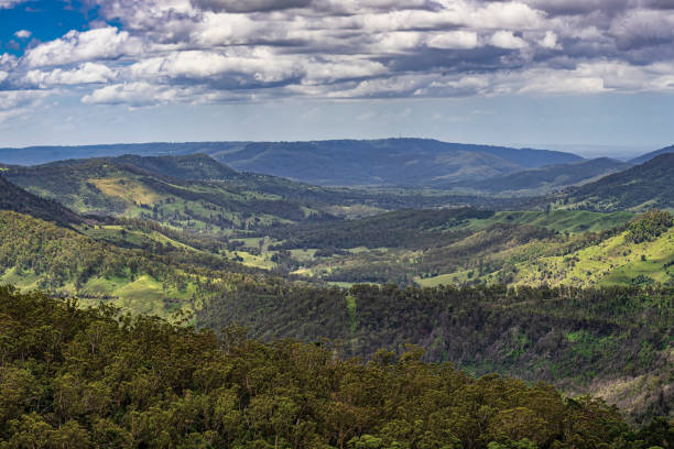 istock Looking toward Mt Tamborine 1336798848