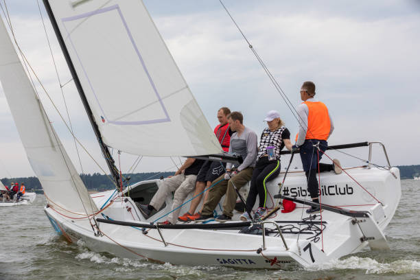 sports sailing regatta in russia - weather time travel locations nature imagens e fotografias de stock