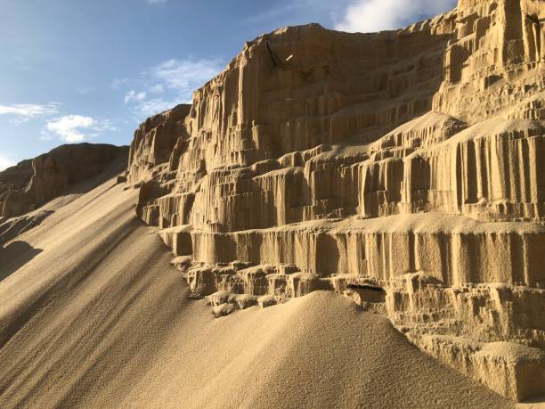 kuvapankkikuvat ja rojaltivapaat kuvat aiheesta hiekkavuori - sand mountain