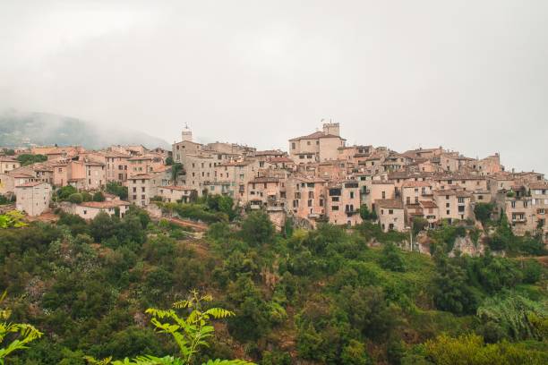 beautiful medieval town of tourrette sur loup, situated on the hilltop in france - ancient civilization audio imagens e fotografias de stock