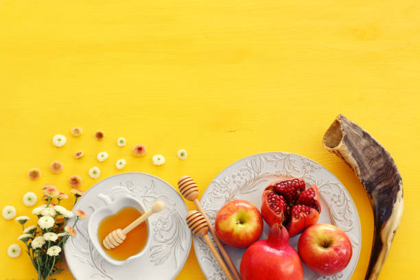 istock Rosh hashanah (jewish New Year holiday) concept. Traditional symbols 1336903000