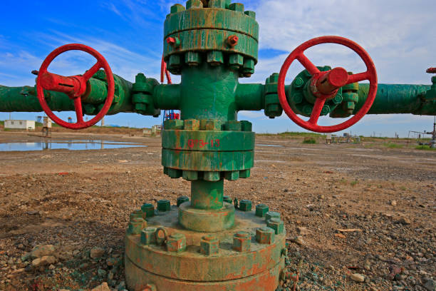 istock Oil pipes and valves 1336949304