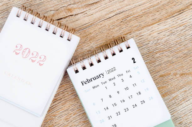 istock The mini February 2022 desk calendar 1336982881