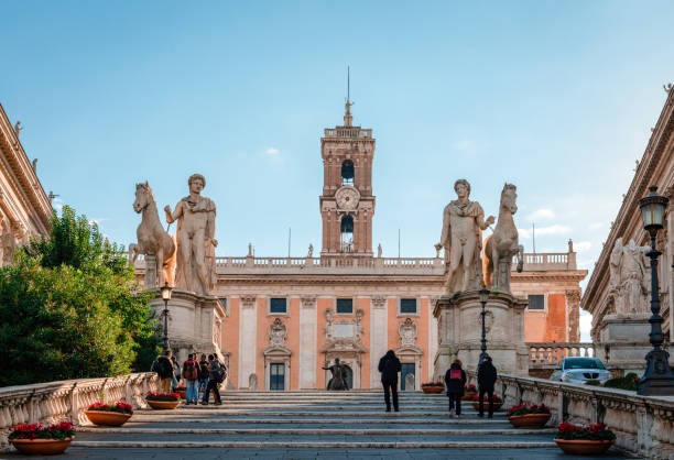 la cordonata capitolina a roma. - piazza del campidoglio statue rome animal foto e immagini stock