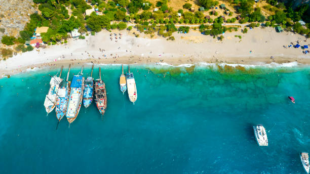 schmetterlingstal (türkisch: kelebekler vadisi) in ölüdeniz. - mugla province stock-fotos und bilder