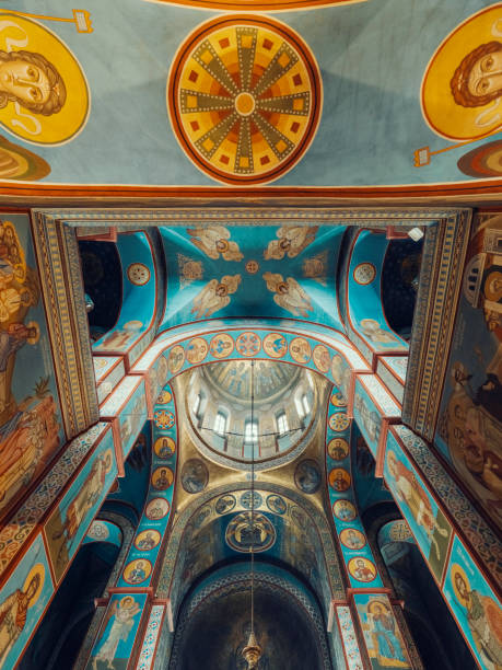 monastero di san michele dalle cupole dorate, kiev, ucraina - kyiv orthodox church dome monastery foto e immagini stock