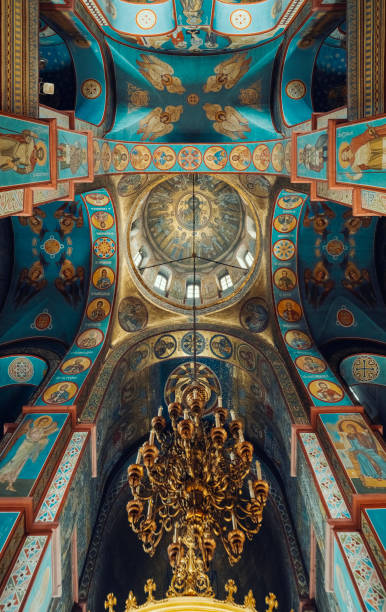monastero di san michele dalle cupole dorate, kiev, ucraina - gold dome foto e immagini stock